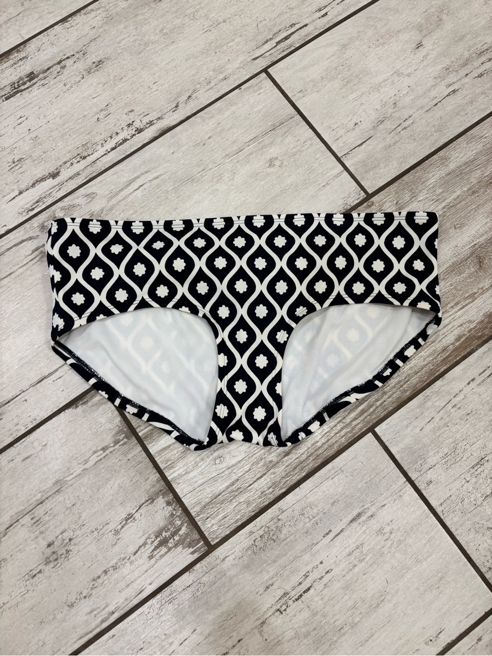 Boden Dark Navy & White Geometric Swim Bottoms; size 14